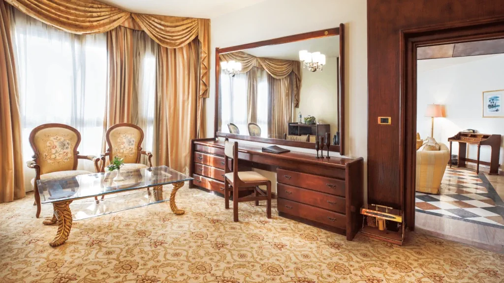 الفندق بيراميزا إيزيس الأقصر - الأقصر